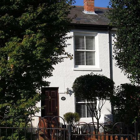Pretty Victorian Cottage Portsmouth Exteriör bild