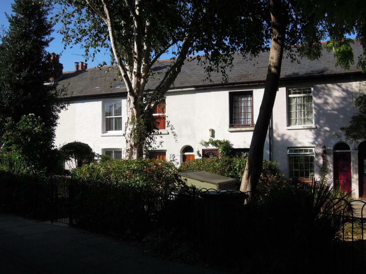 Pretty Victorian Cottage Portsmouth Exteriör bild